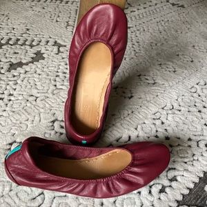 Tieks flats